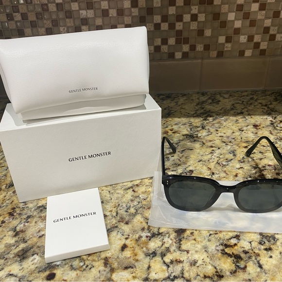 Gentle Monster sunglasses - Picture 8 of 10